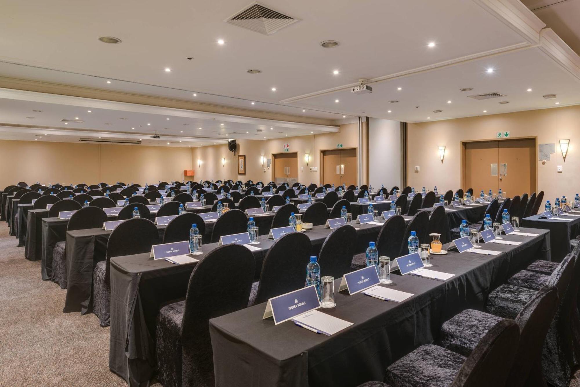 אמנזימטוטי Protea Hotel By Marriott Karridene Beach מראה חיצוני תמונה