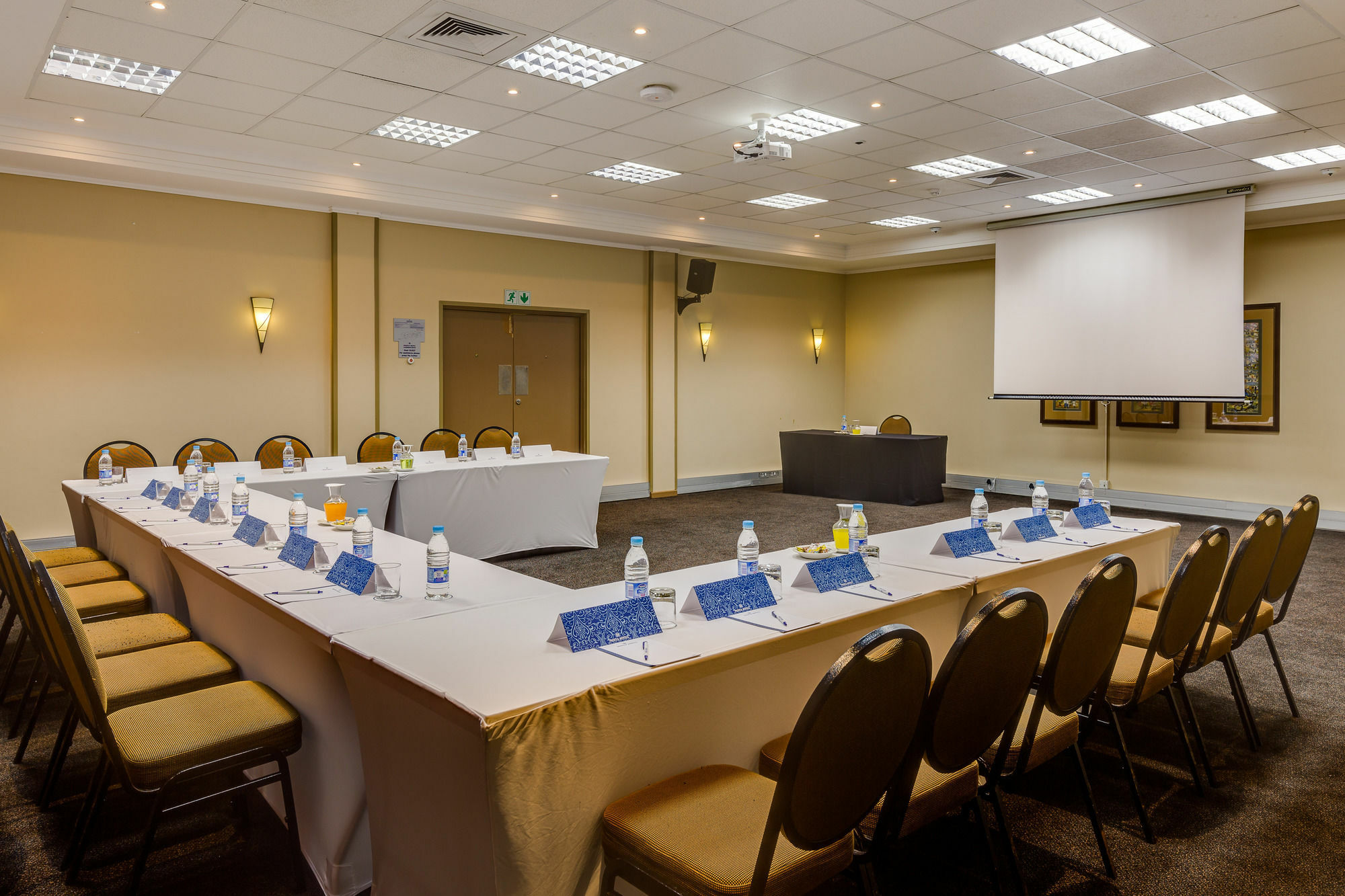 אמנזימטוטי Protea Hotel By Marriott Karridene Beach מראה חיצוני תמונה