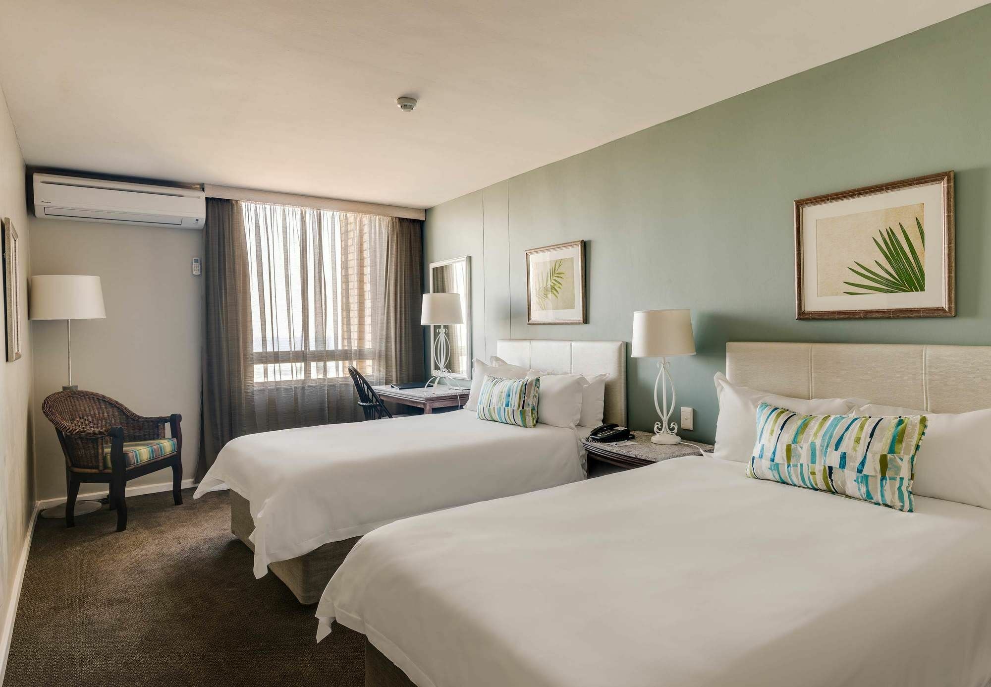 אמנזימטוטי Protea Hotel By Marriott Karridene Beach מראה חיצוני תמונה